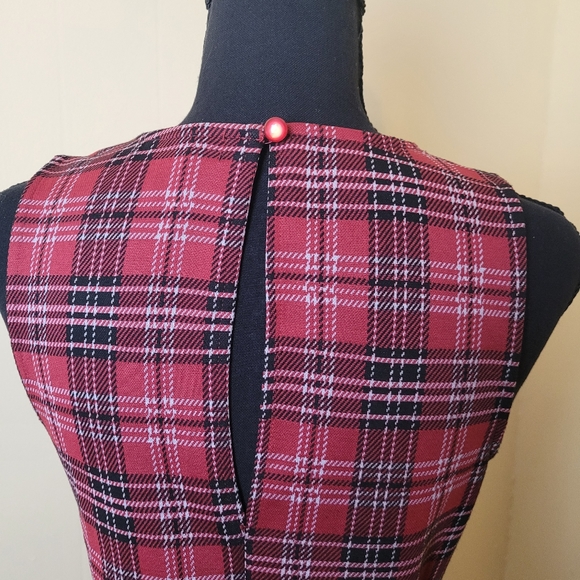 Derek Heart Red Plaid Medium Mini Jumper - Picture 4 of 7